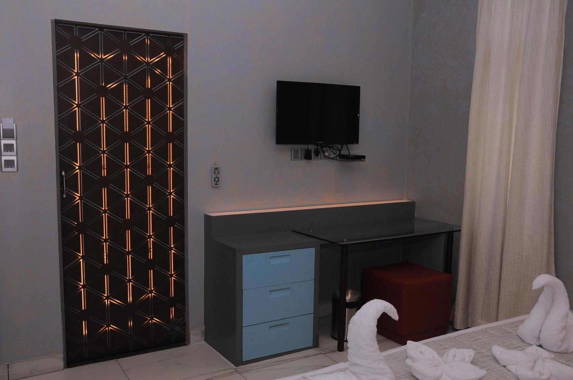 Nt Hotels And Resorts Akridha Пондичери Екстериор снимка
