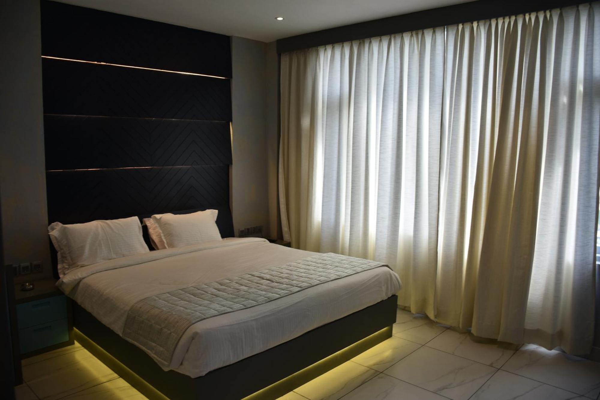 Nt Hotels And Resorts Akridha Пондичери Екстериор снимка