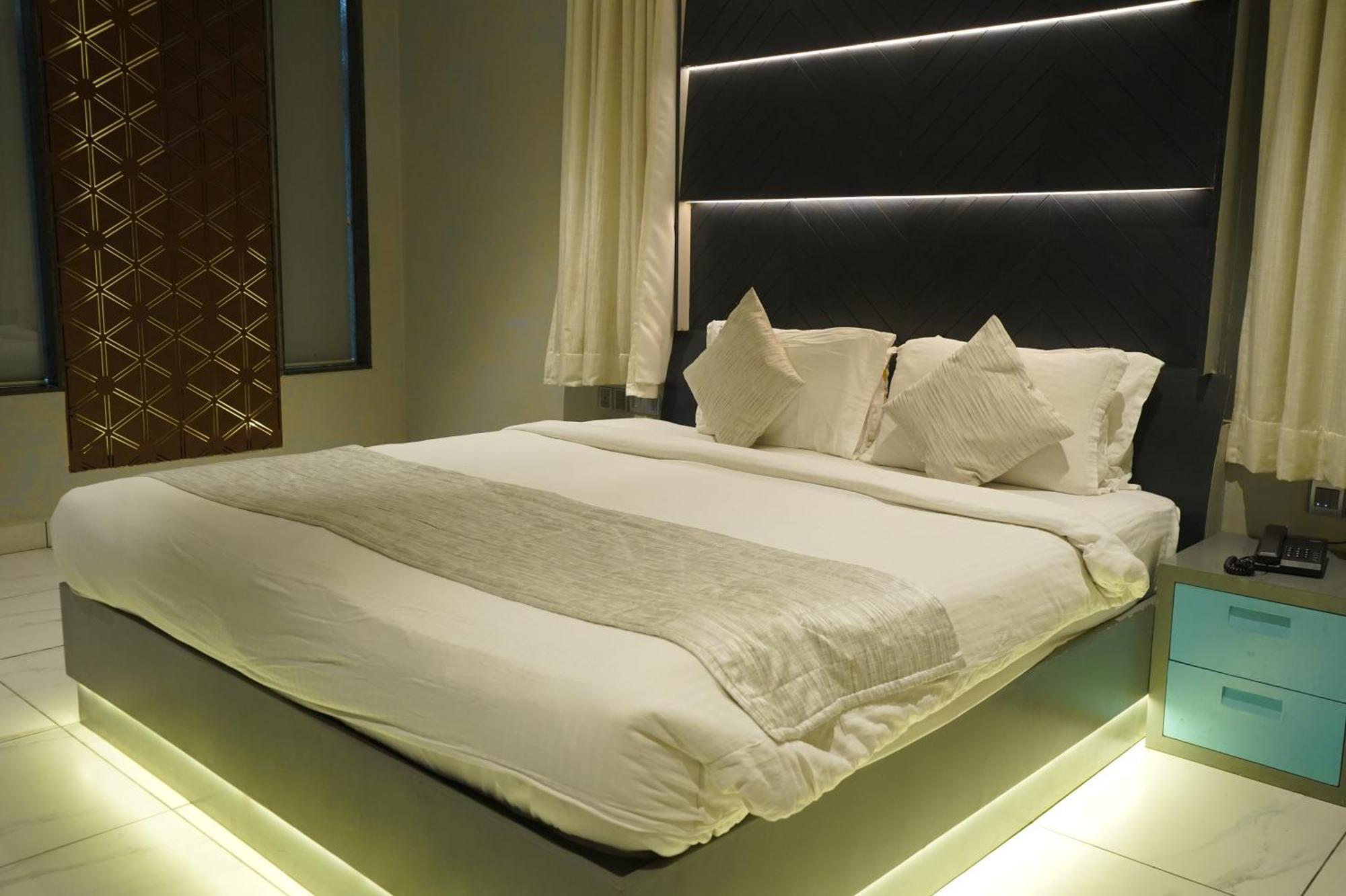 Nt Hotels And Resorts Akridha Пондичери Екстериор снимка